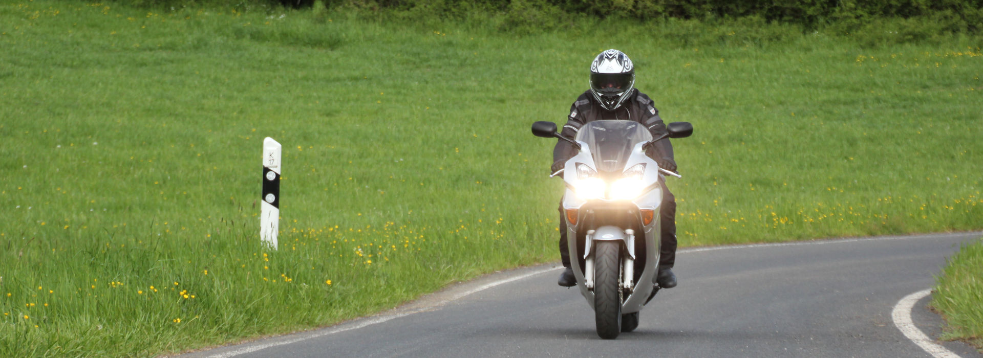 Motorrijbewijspoint Alphen aan den Rijn motorexamens AVB en AVD